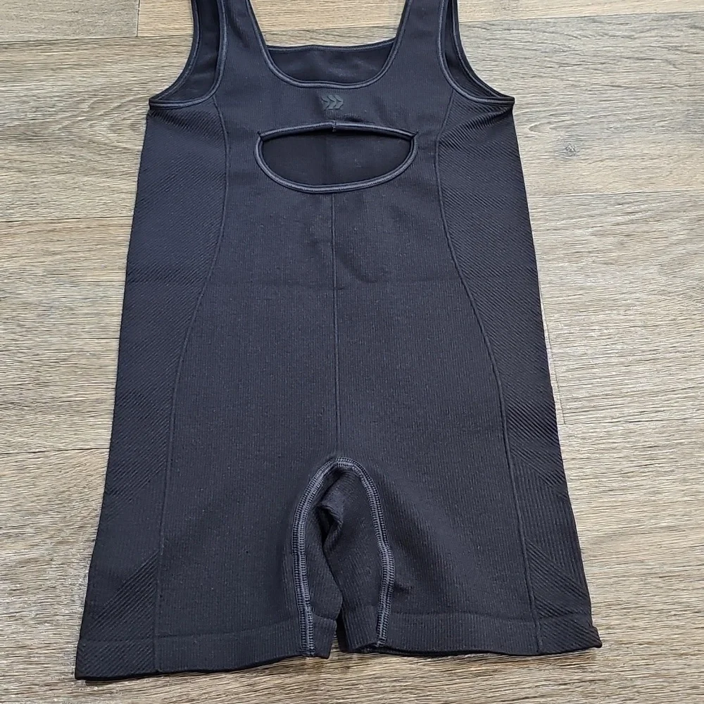 All In Motion Girls Bike Leotard Size S (6/7)
